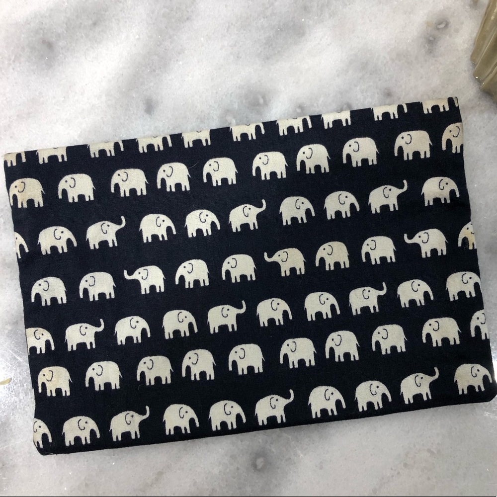 Mini Elephant Print Pouch - Picture 4 of 4